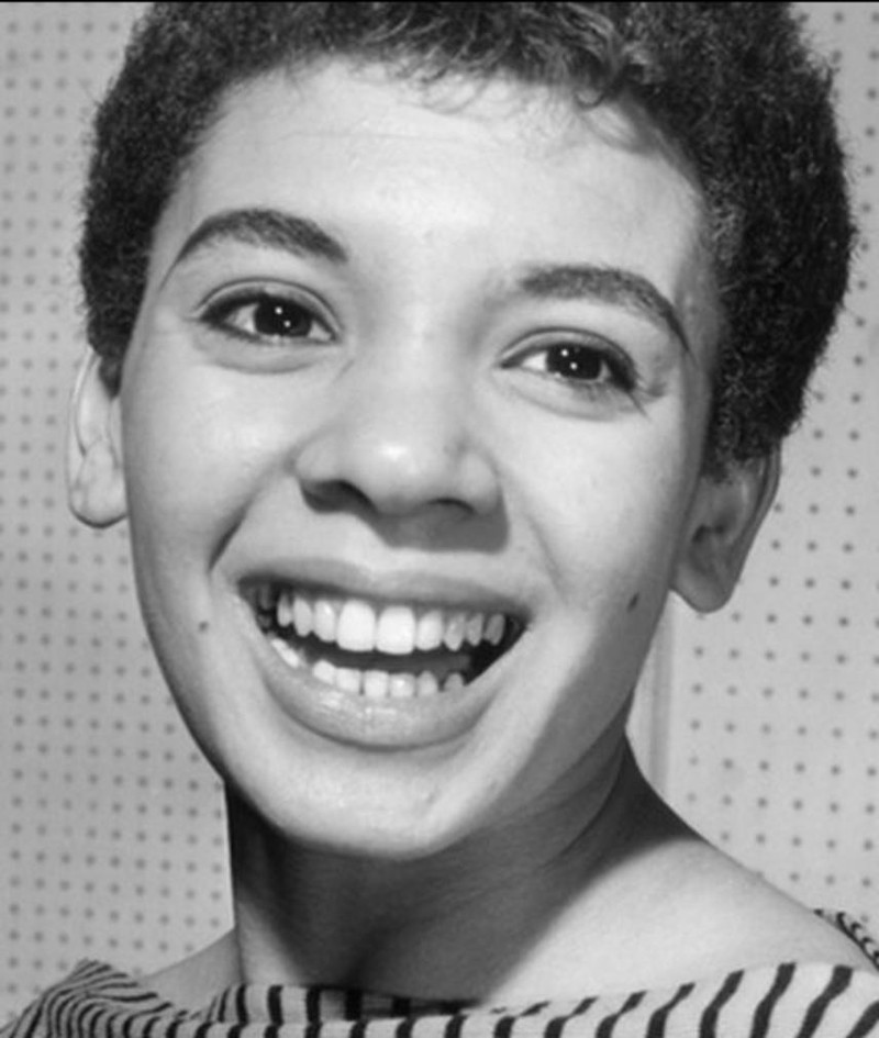 Shirley Bassey – Movies, Bio and Lists on MUBI