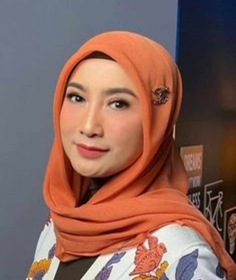 Desy Ratnasari – Movies, Bio and Lists on MUBI