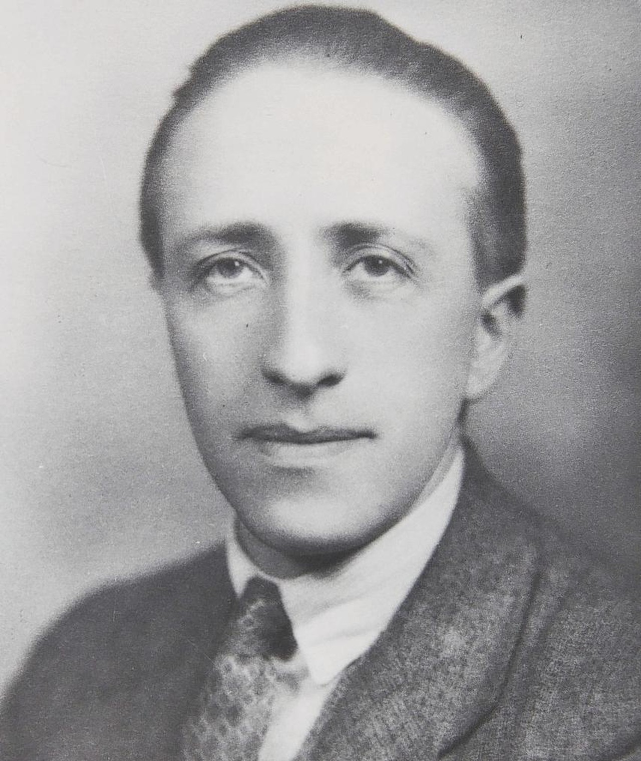 Lewis Grassic Gibbon Movies, Bio and Lists on MUBI