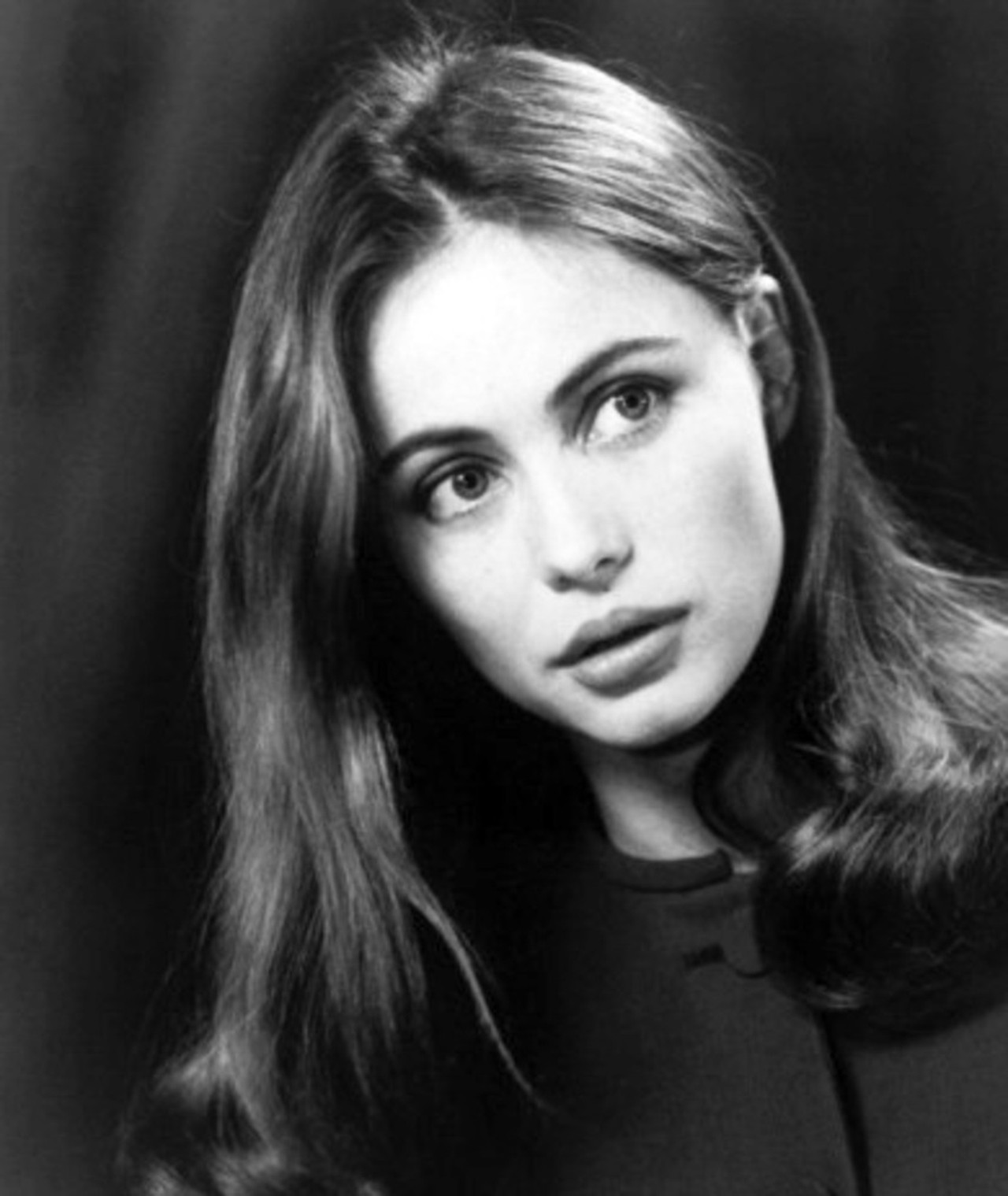 Emmanuelle béart young