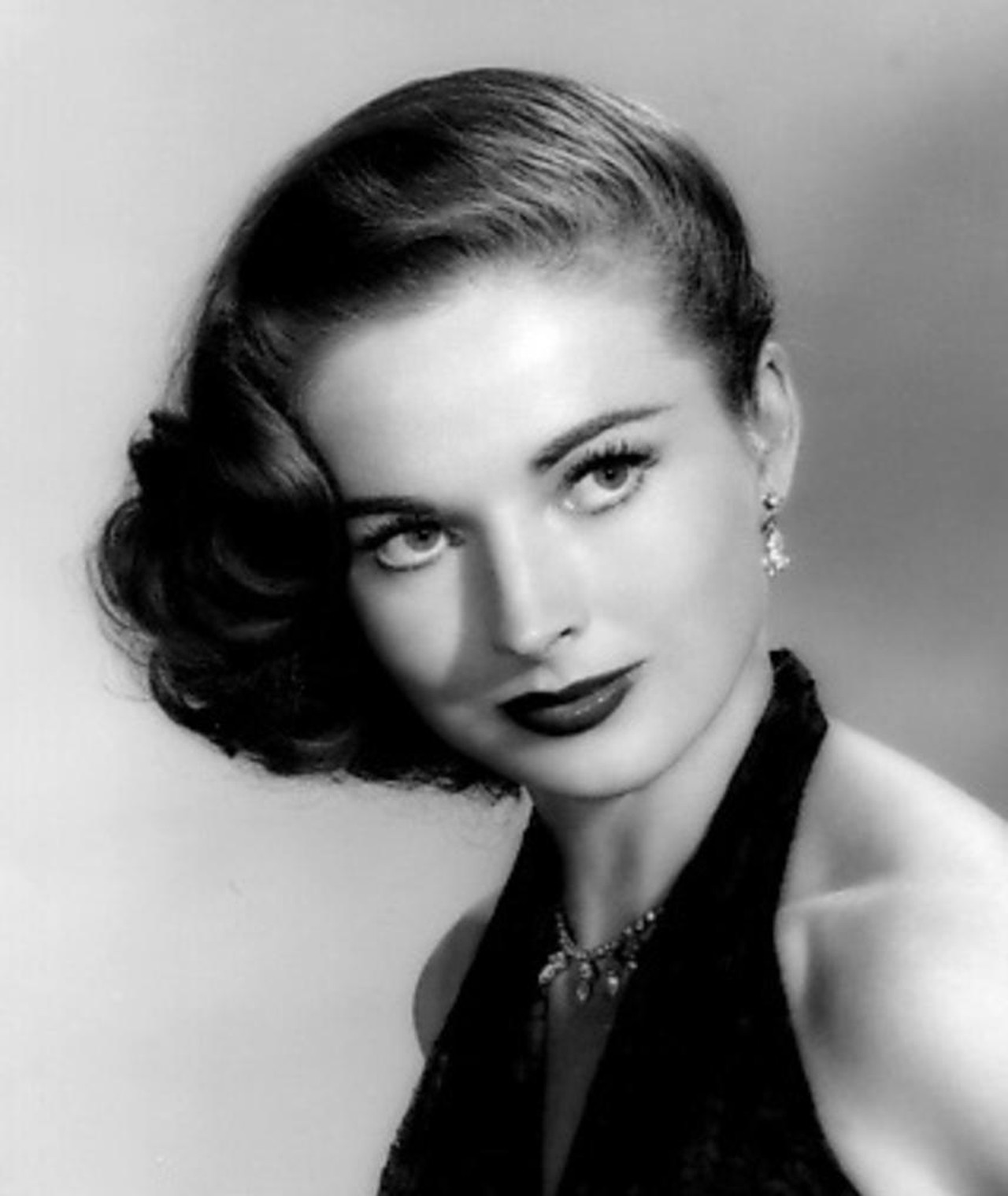 Photo of Coleen Gray