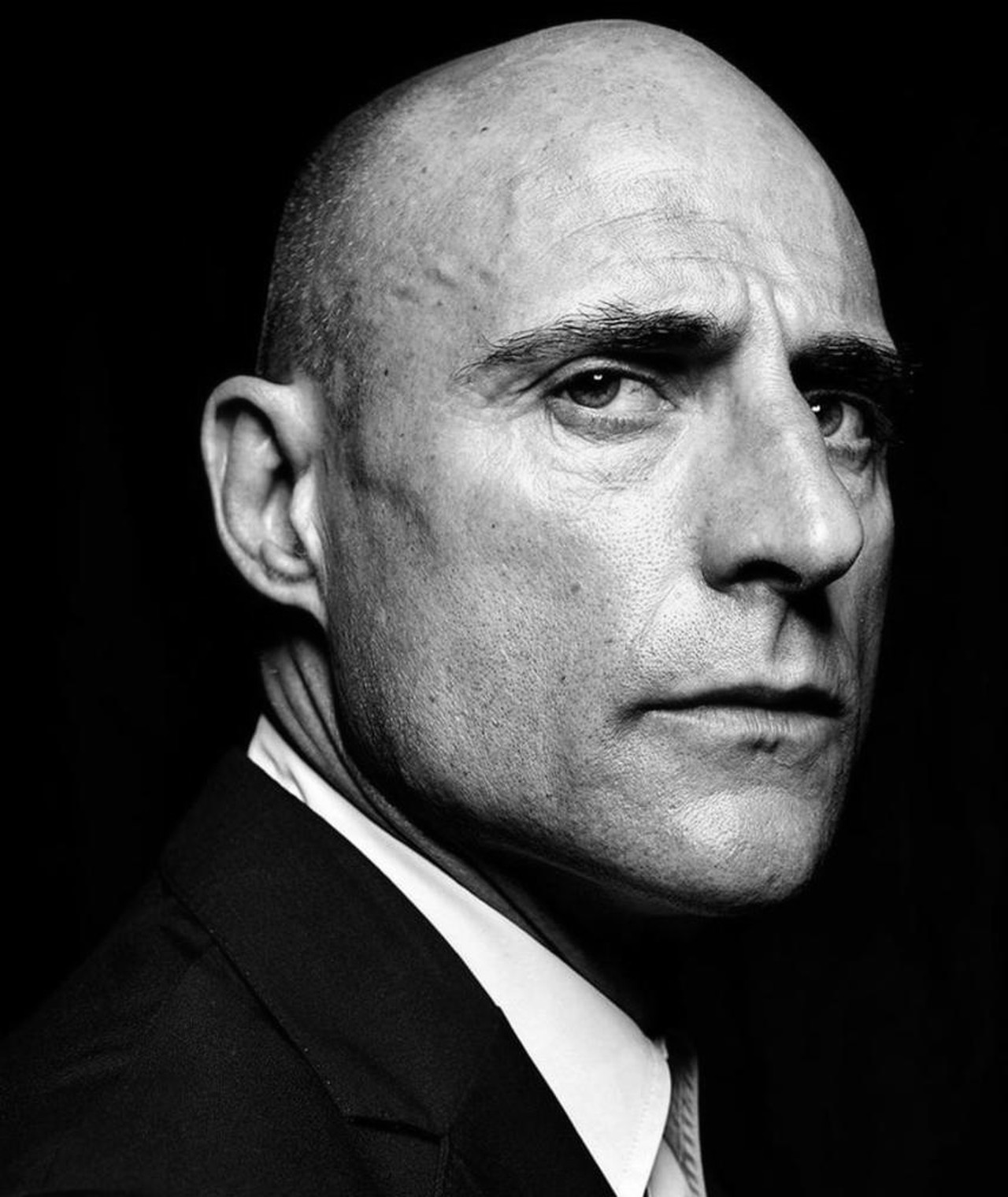 Photo of Mark Strong