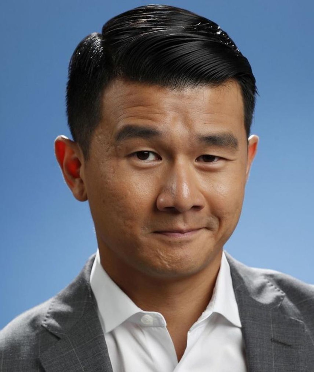 Photo of Ronny Chieng