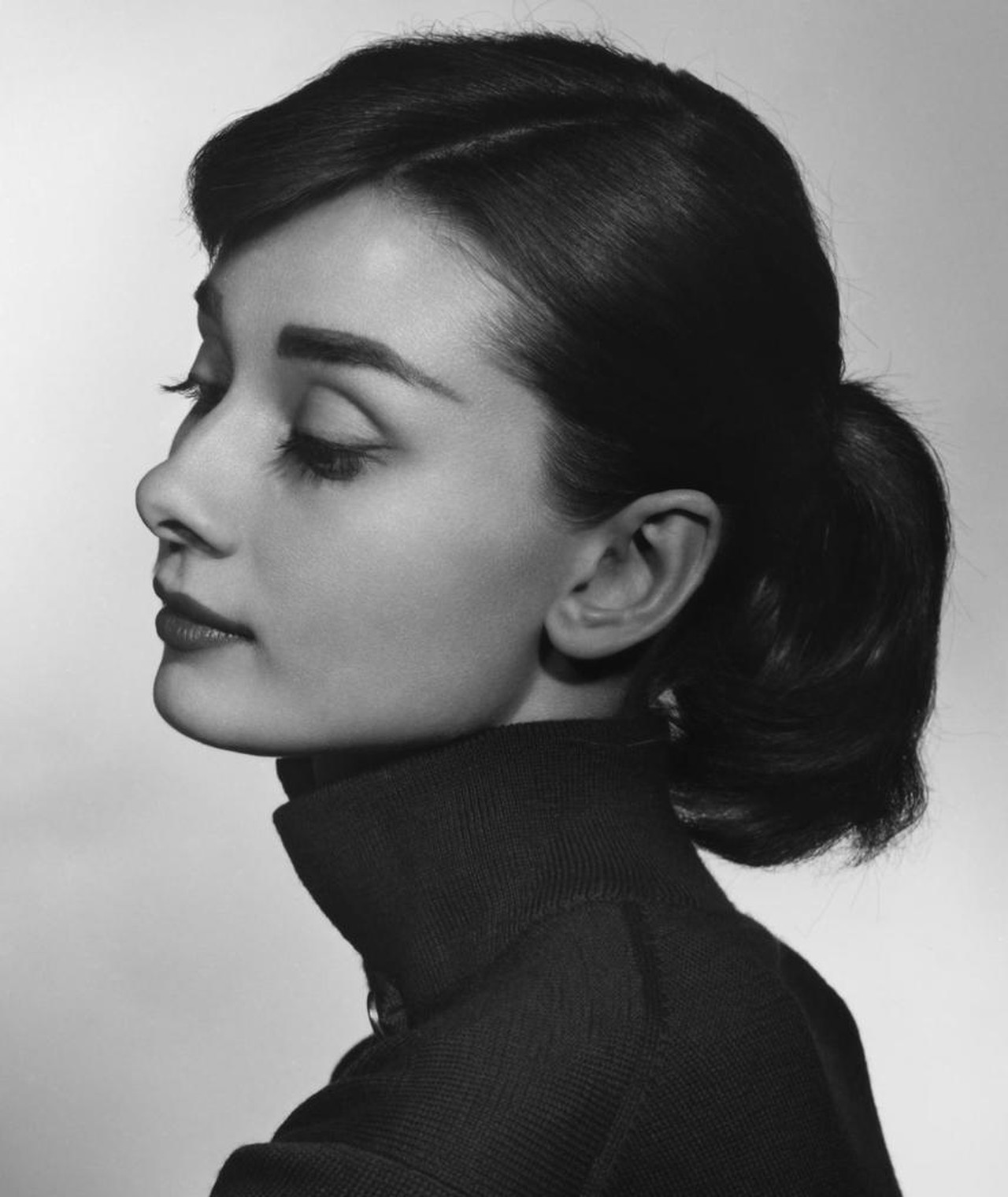 Audrey Hepburn Style And Fashion Pictures British Vogue British Vogue Art