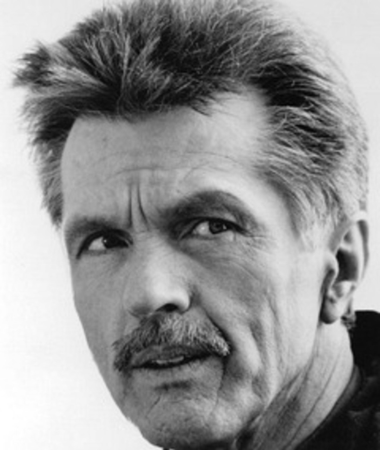 Photo of Tom Skerritt