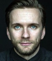 Yalangoch Emma Watson Ustyugdagi fohishalar