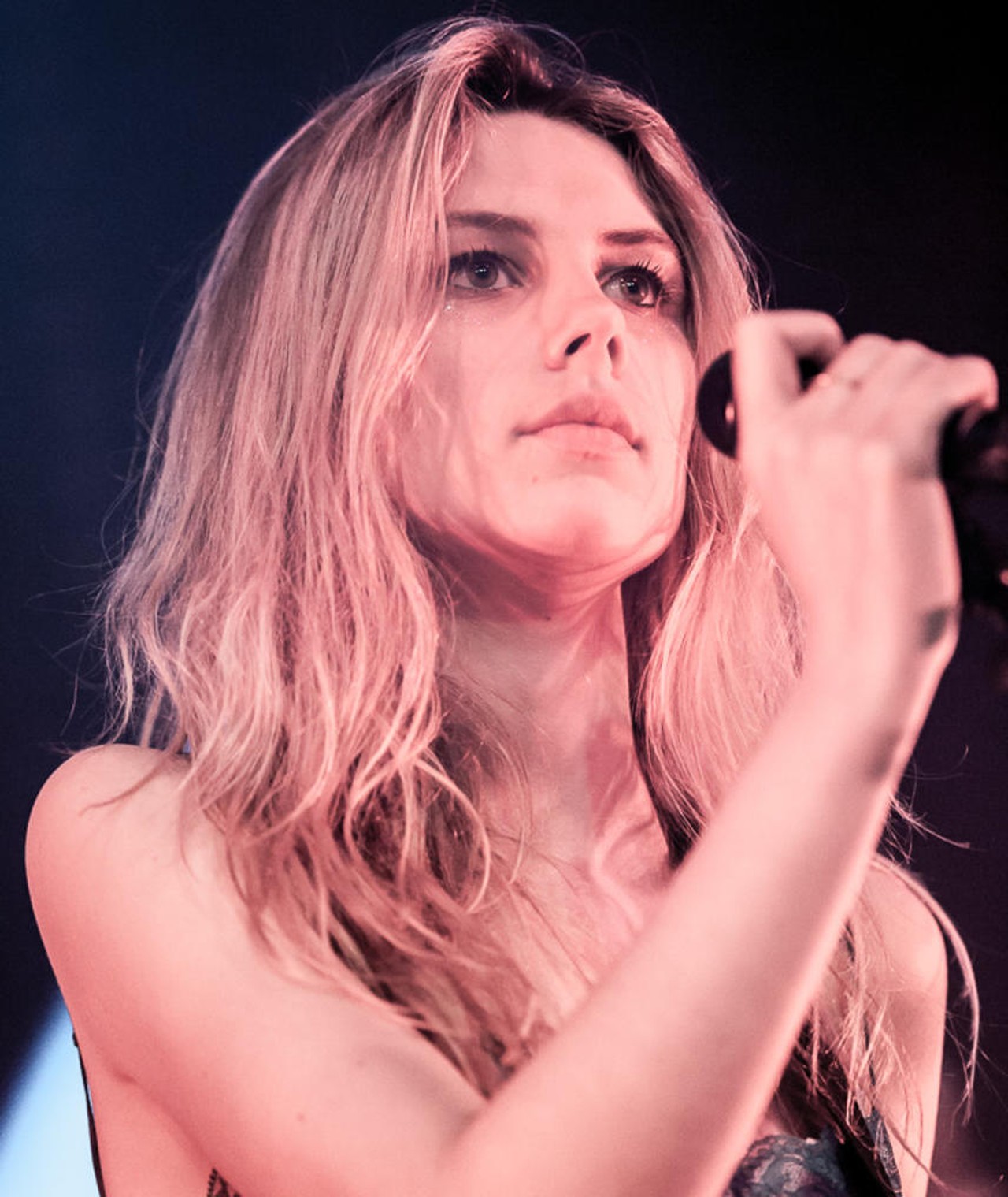 Photo of Ellie Rowsell