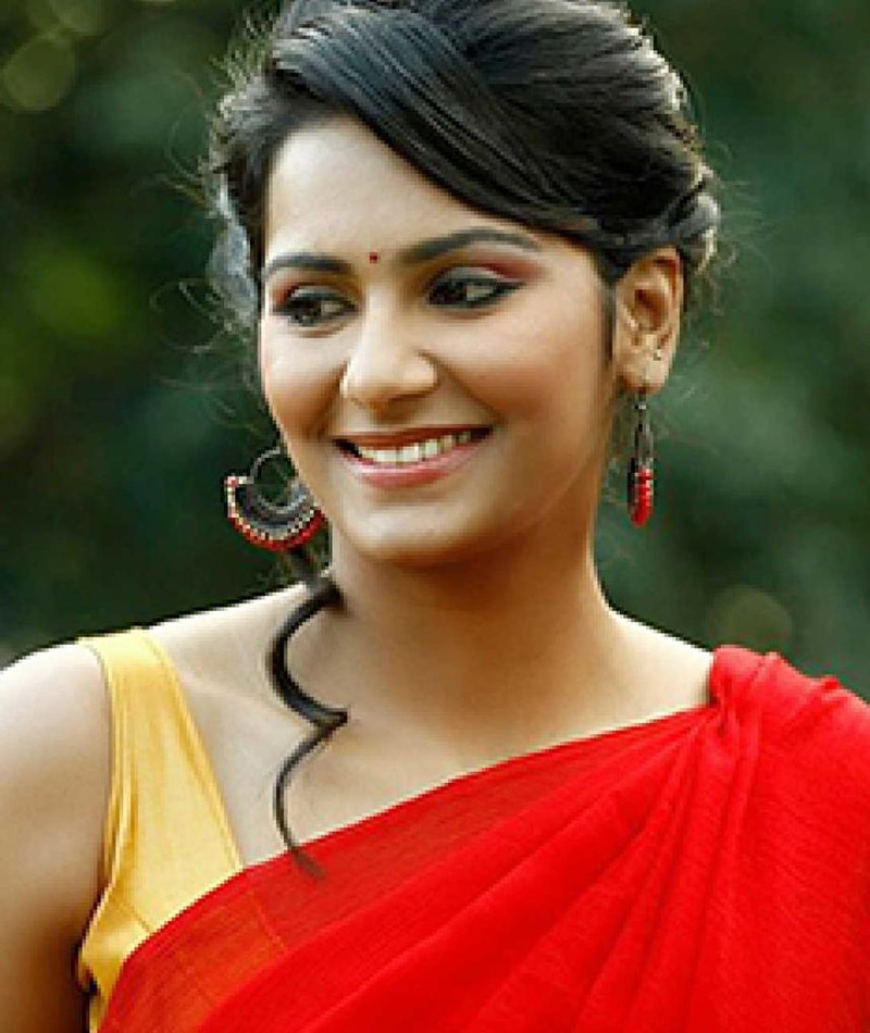 Photo of Lakshmi Priyaa Chandramouli