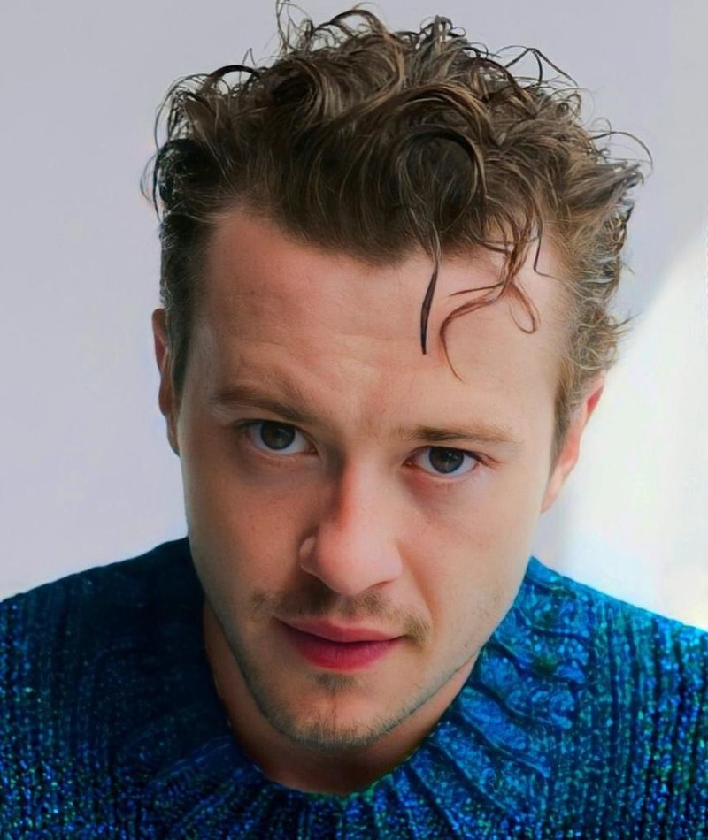 La Fortune de Joseph Quinn en 2024 : Un Regard sur le Succès d'un Jeune Acteur