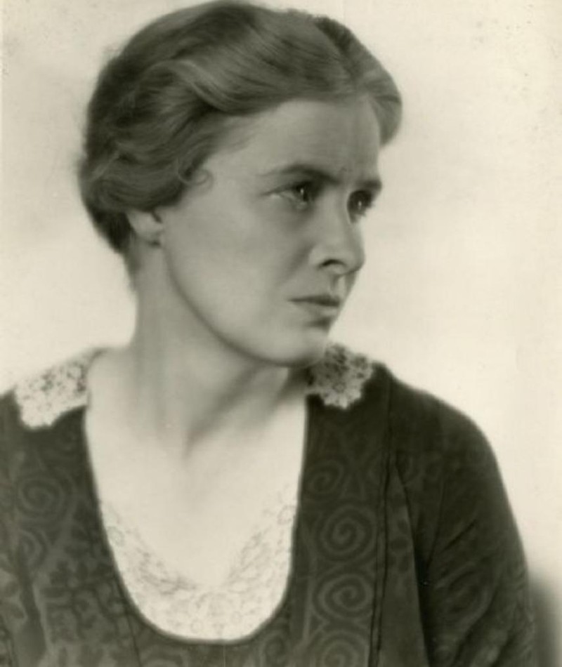 Photo of Dorothy Peterson