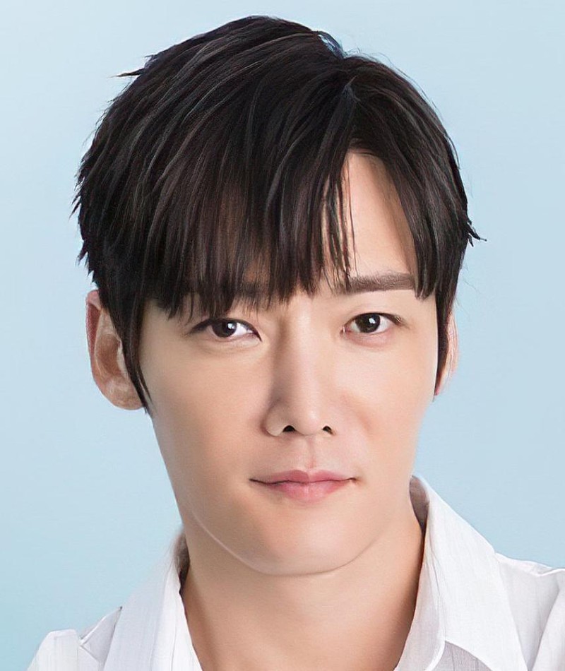Choi Jinhyuk Movies, Bio and Lists on MUBI Choi Jinhyuk Movies, Bio and Lists on MUBI