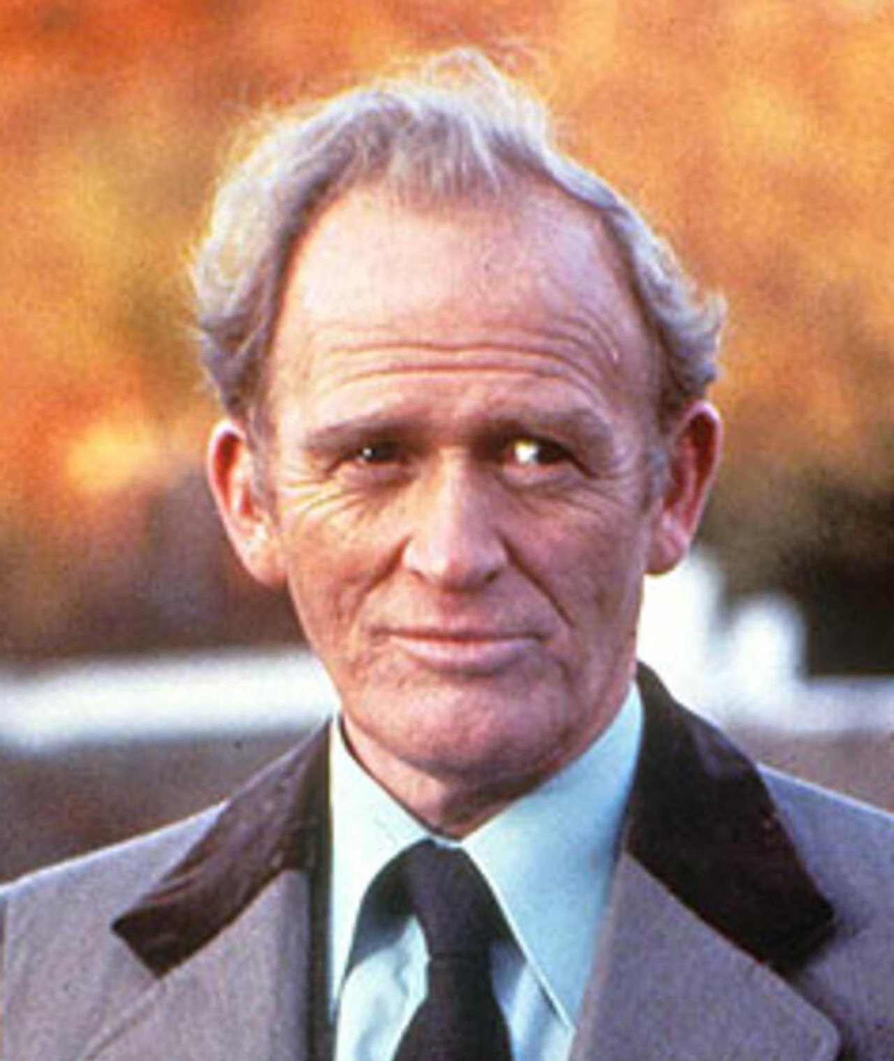 Gordon Jackson Movies, Bio and Lists on MUBI