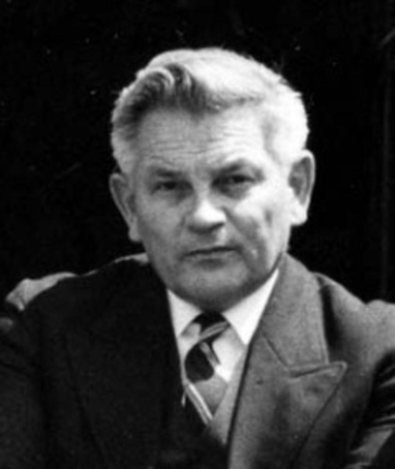 Photo of Willard Maas