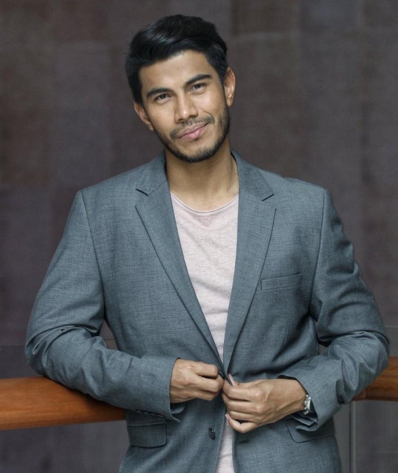 Azrel Ismail – Movies, Bio and Lists on MUBI