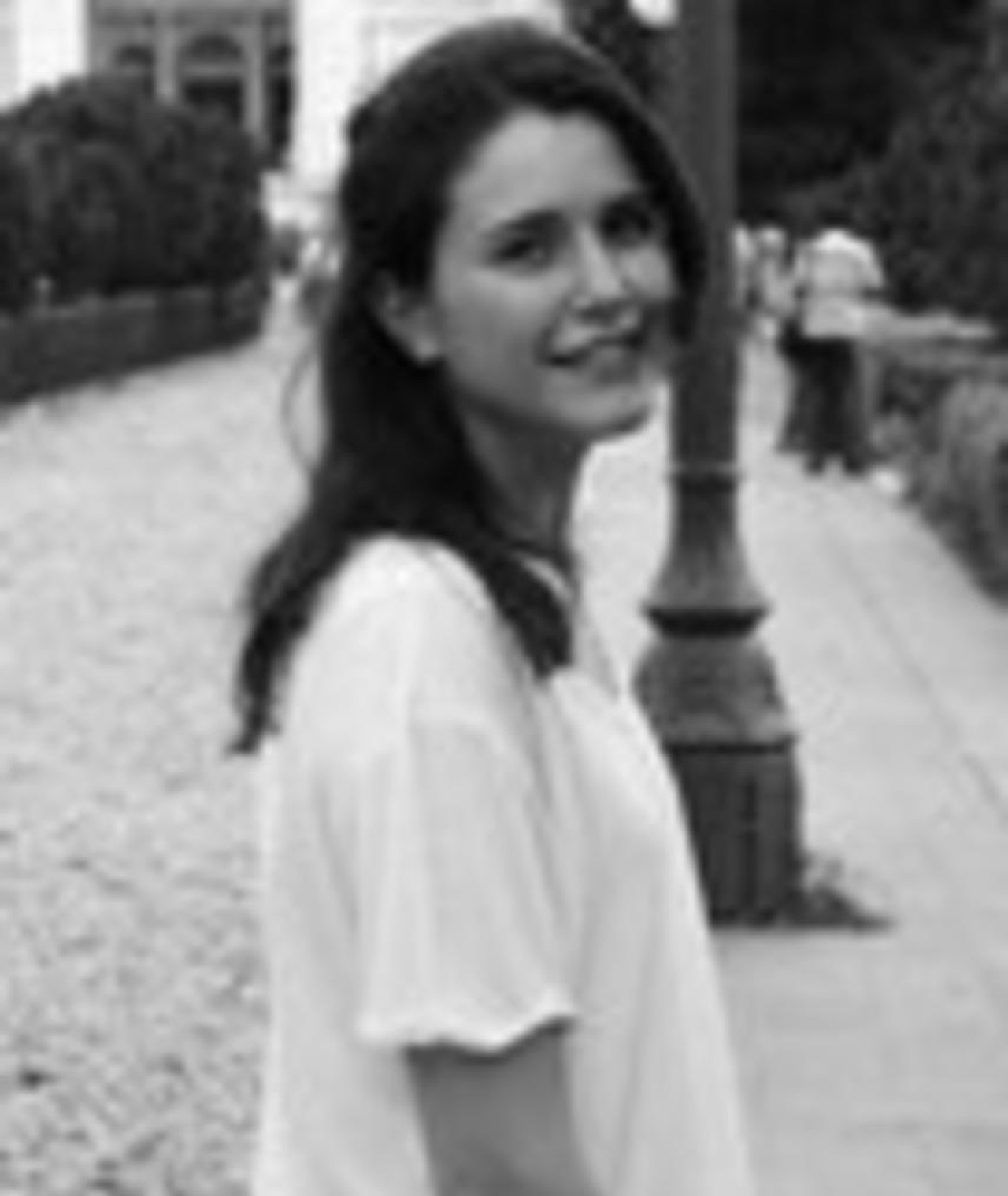 Selin Şenköken Movies, Bio and Lists on MUBI