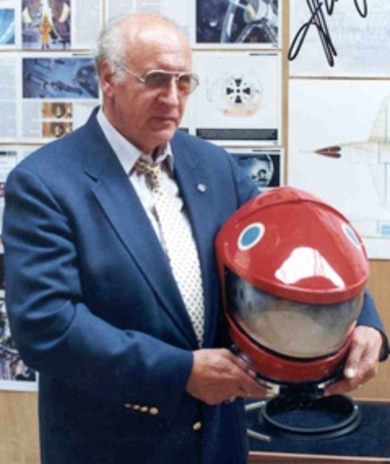 Harry Lange Movies, Bio and Lists on MUBI