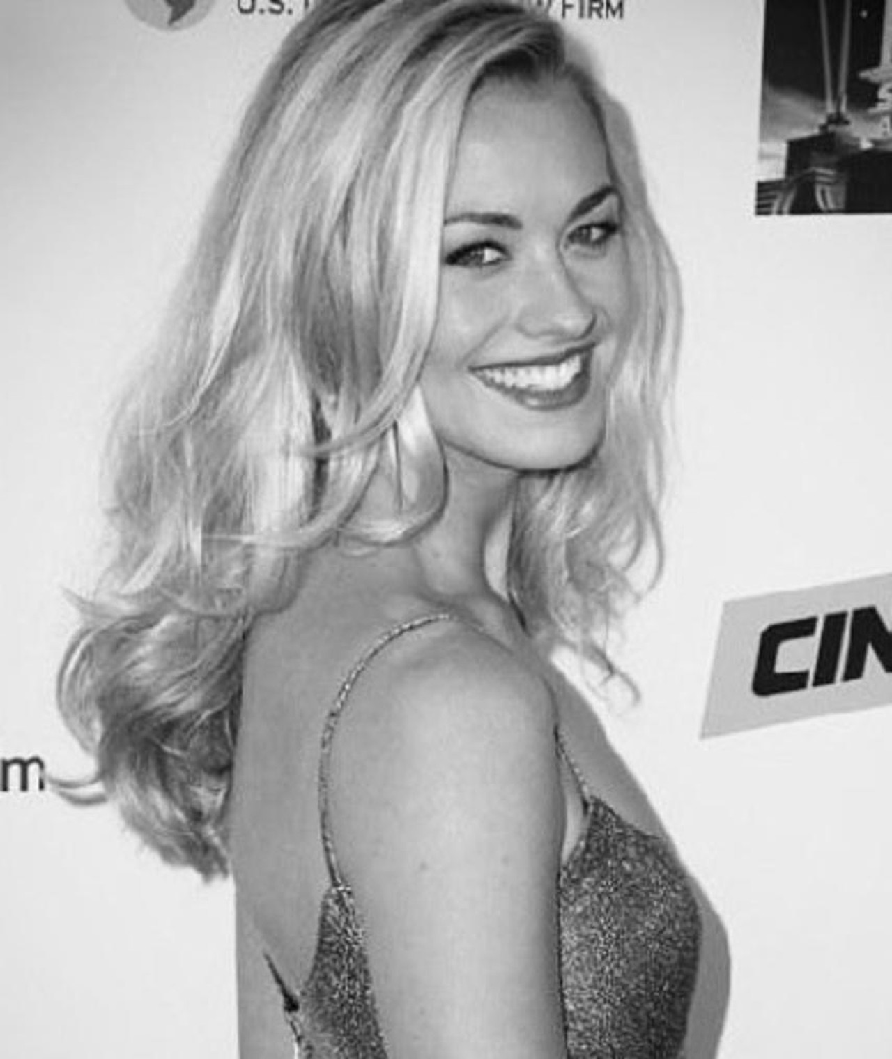 Photo of Yvonne Strahovski