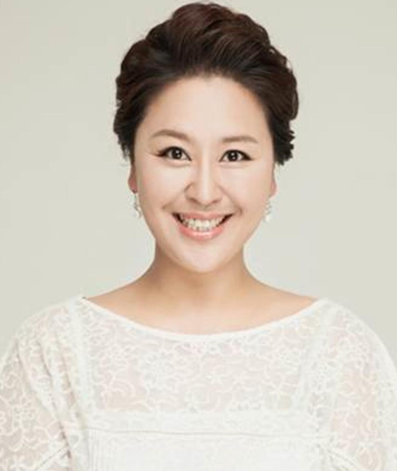 Photo of Jun Hyun-Sook