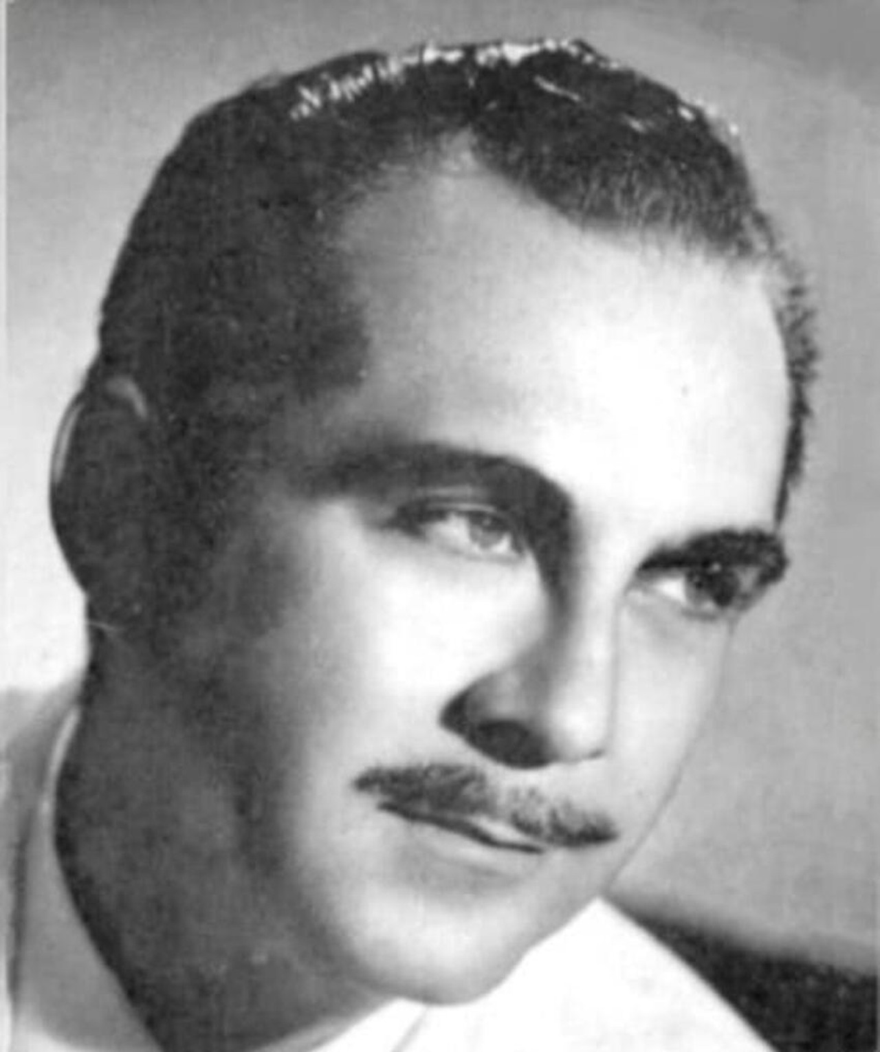 Photo of Enrique Santisteban