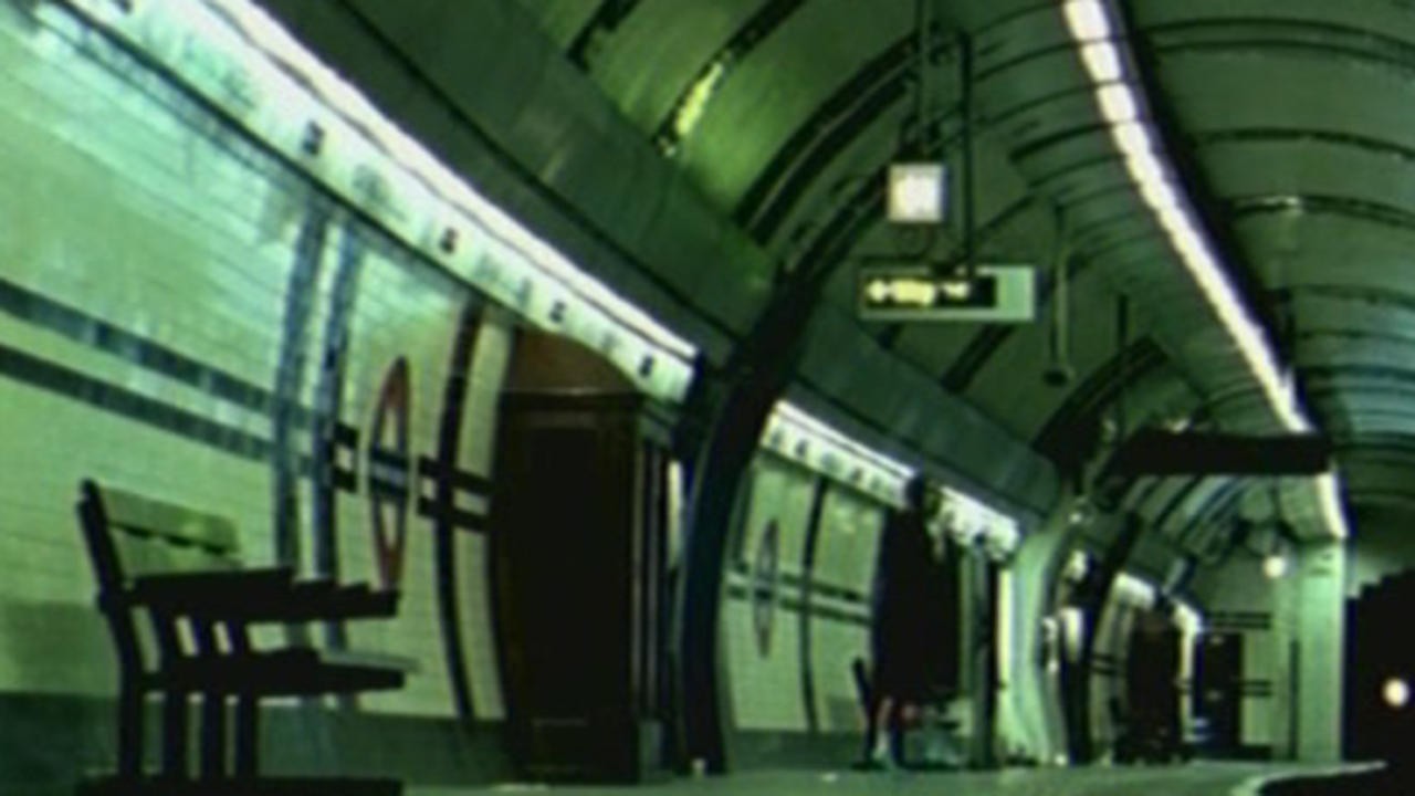 UNKLE ft. Ian Brown: Be there [MV]