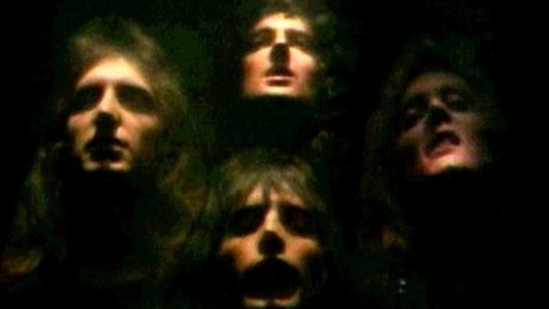 Queen: Bohemian Rhapsody [MV]