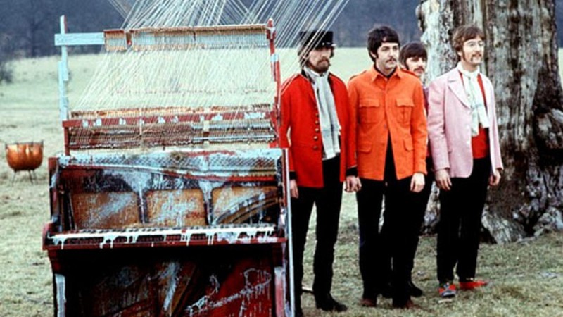 The Beatles: Strawberry Fields Forever [MV]