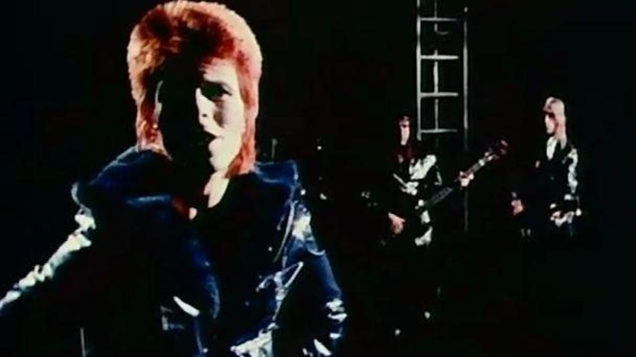 David Bowie: John, I'm Only Dancing [MV]