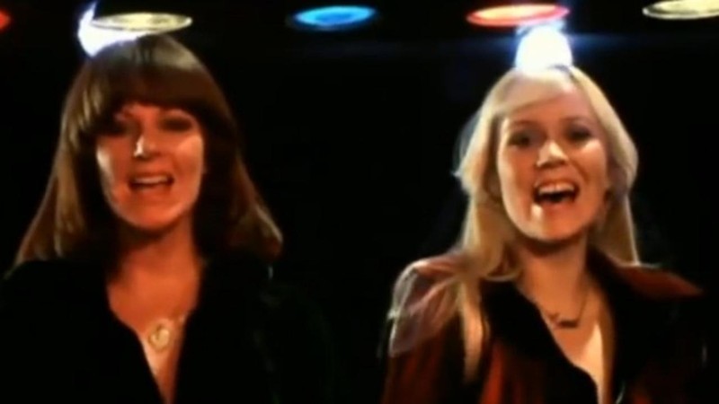 ABBA: Dancing Queen [MV]