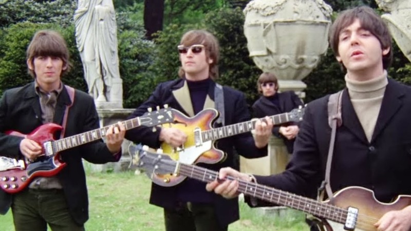The Beatles: Paperback Writer [MV]