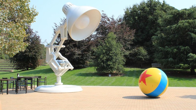 Luxo Jr. in 'Surprise' and 'Light & Heavy'