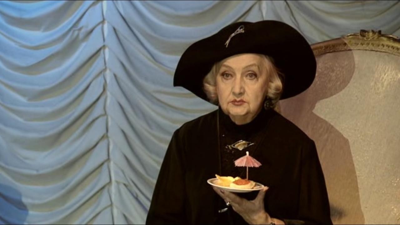 The Visit of an Old Lady