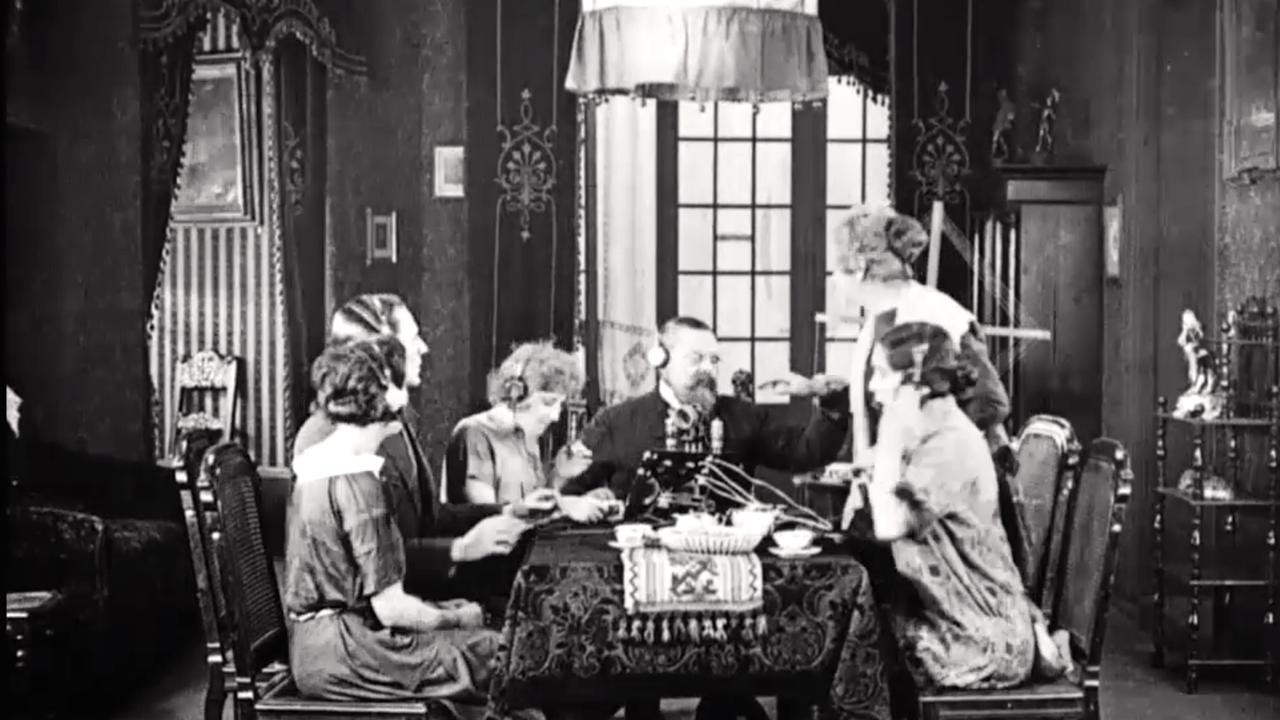 Die Stadt Der Millionen Ein Lebensbild Berlins 1925 MUBI