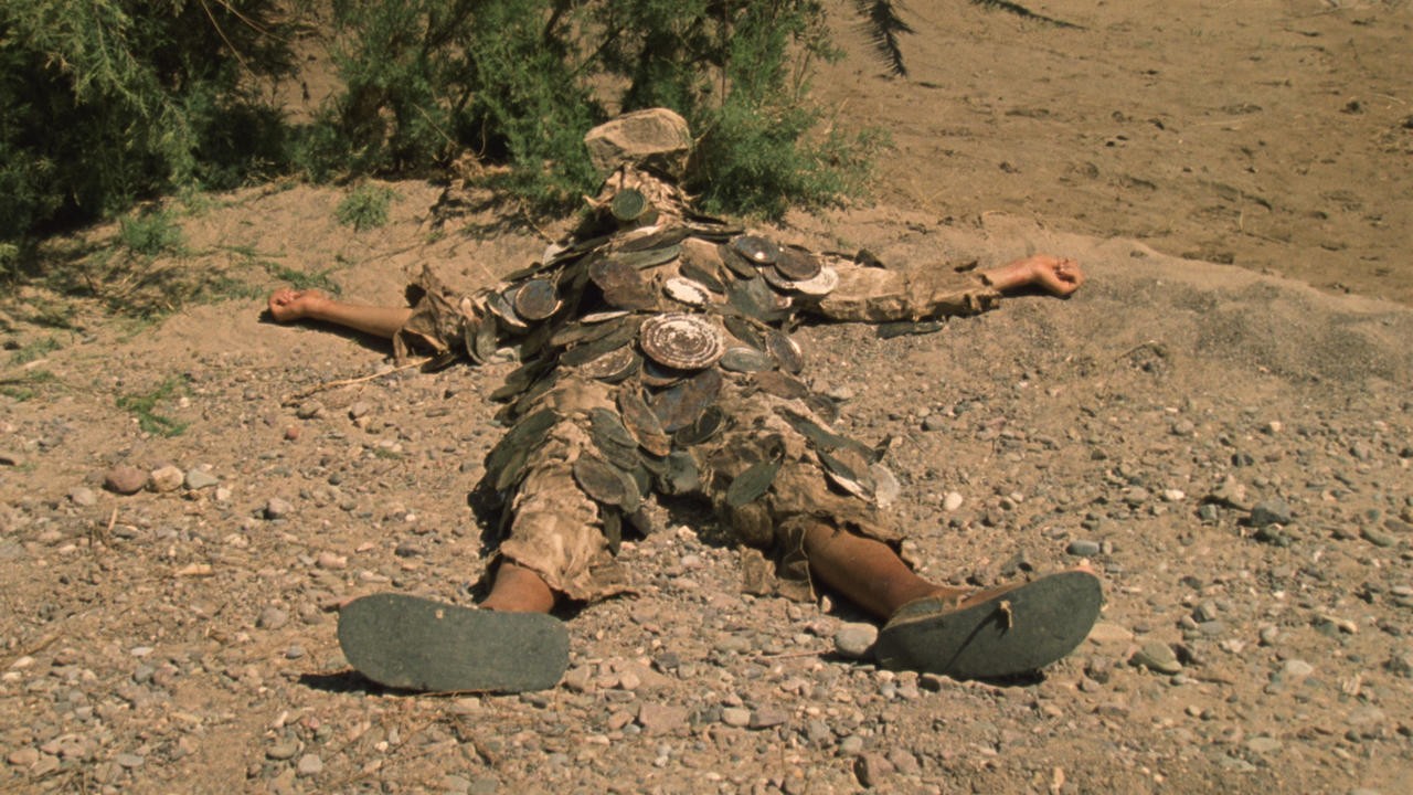 Image du film The Sky Trembles and the Earth Is Afraid and the Two Eyes Are Not Brothers