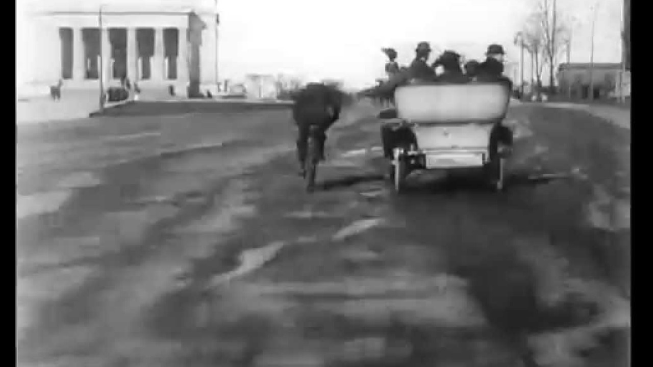 Police Chasing Scorching Auto