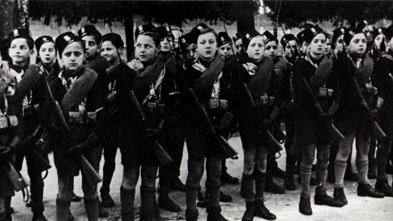 All'armi siam fascisti!
