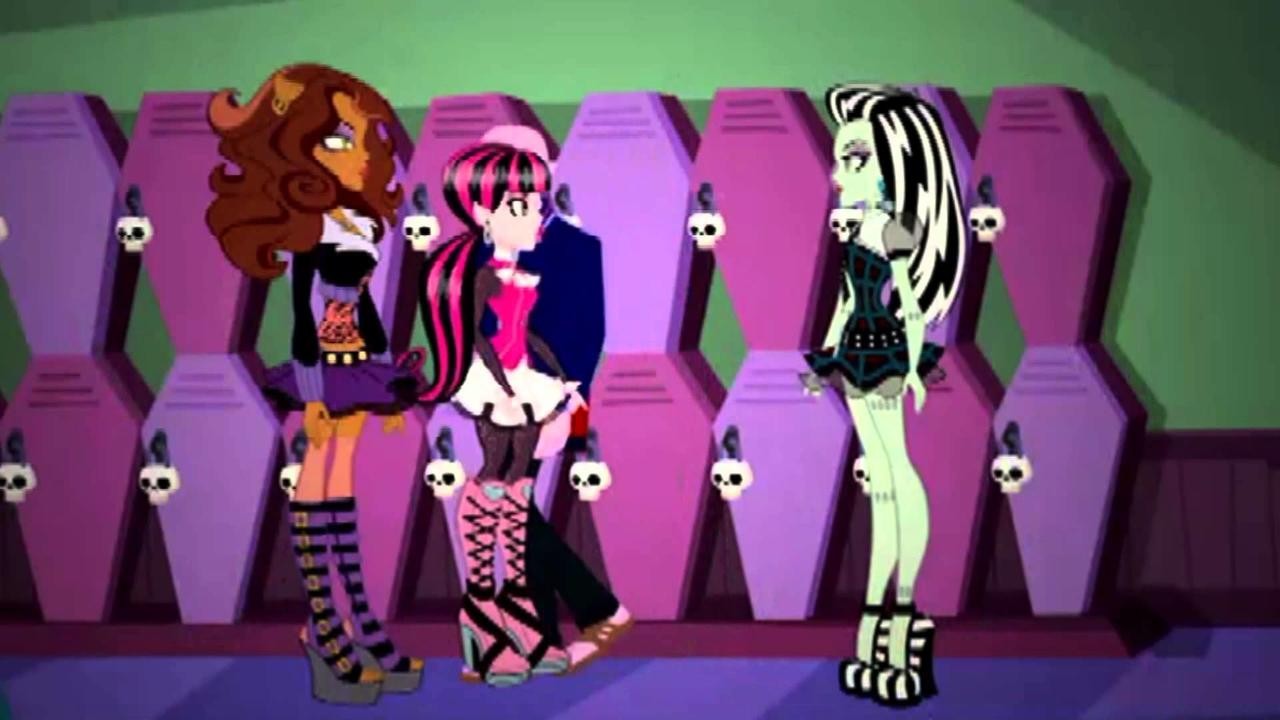 Monster High: New Ghoul at School