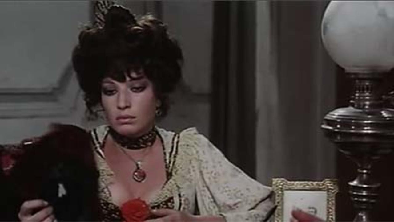 Ninì Tirabusciò, la donna che inventò la mossa