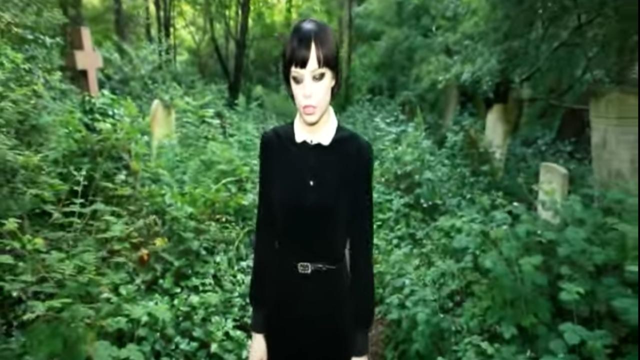 Crystal Castles: Celestica [MV]