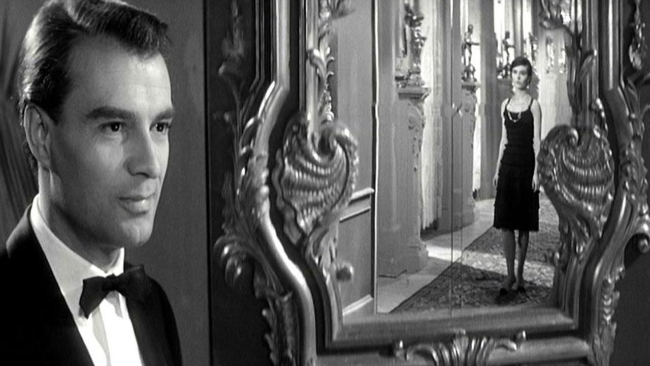 Dans le labyrinthe de Marienbad