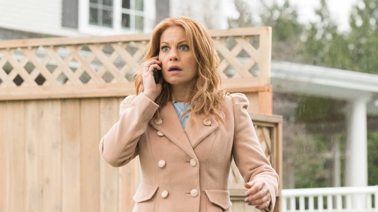 Three Bedrooms, One Corpse: An Aurora Teagarden Mystery
