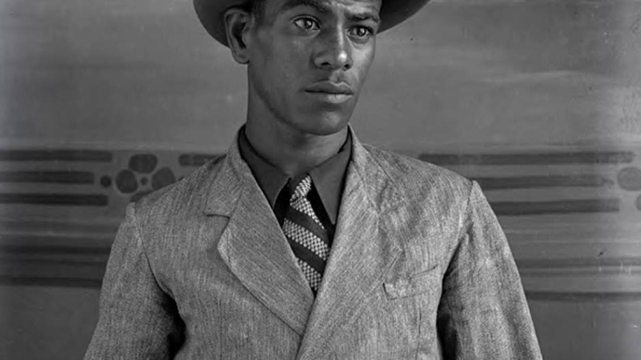 O Clique Único De Assis Horta