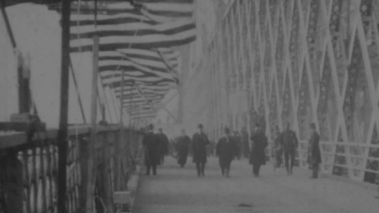 Opening the Williamsburg Bridge