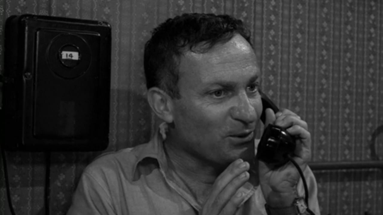 The Twilight Zone: Nervous Man in a Four Dollar Room