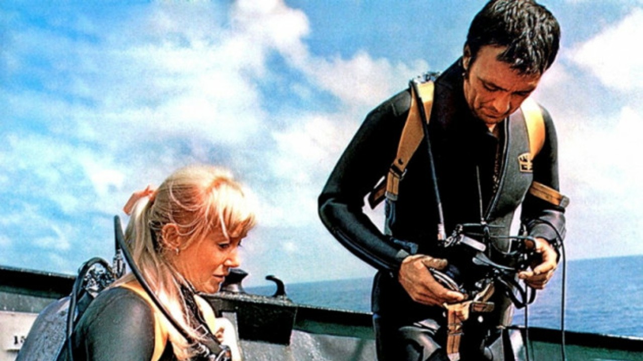 Blue Water, White Death