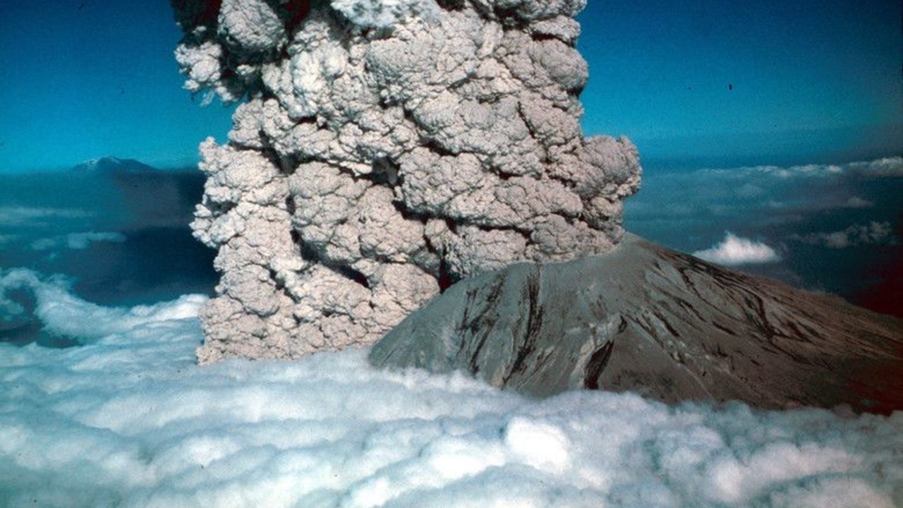 The Eruption of Mount St. Helens!