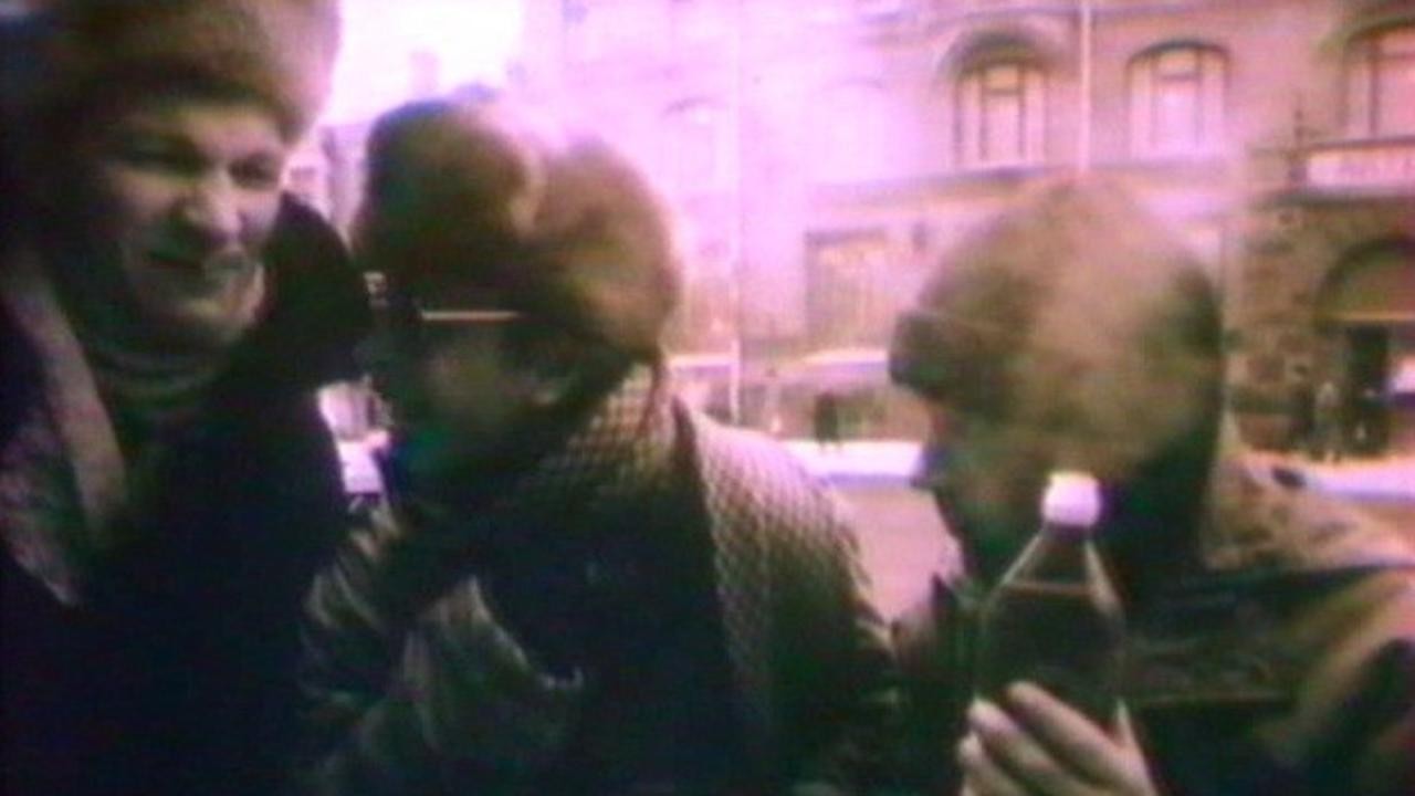 Malinka külotsiz yalangoch rasm