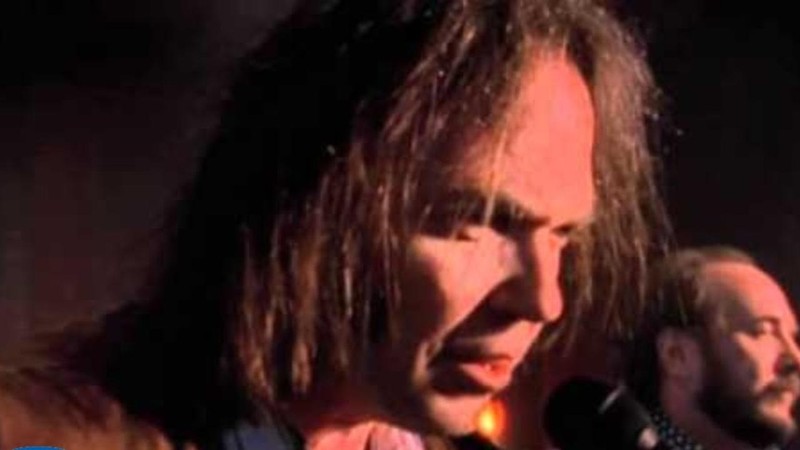 Neil Young: Harvest Moon [MV]
