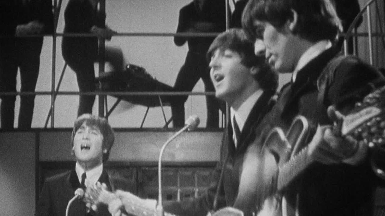 The Beatles: Can't Buy Me Love [MV]