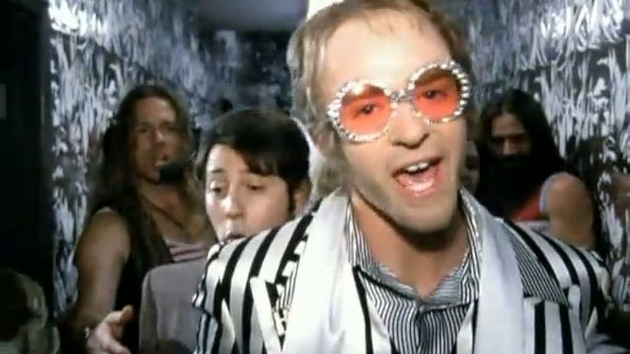 Elton John: This Train Don't Stop There Anymore [MV]