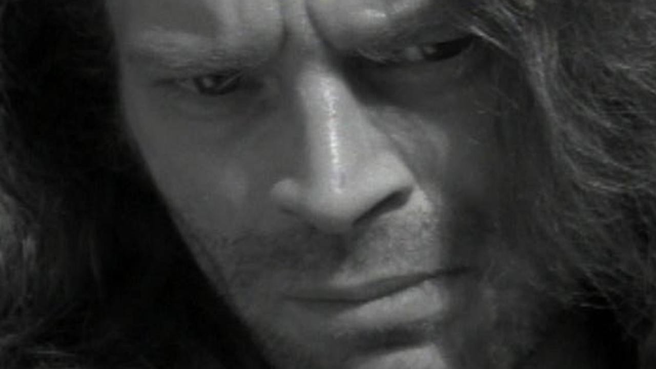 Toto: Stranger in Town [MV]